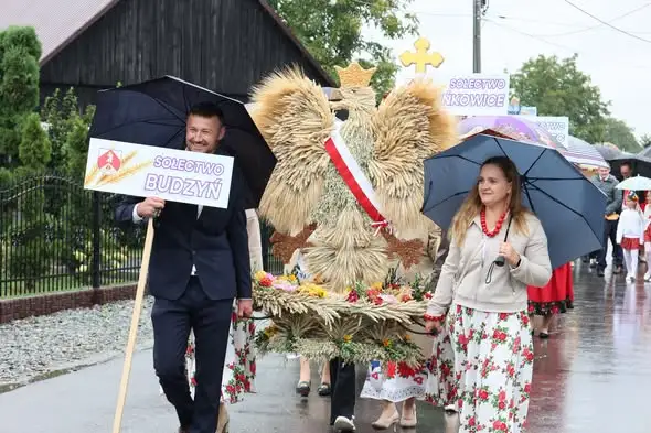 Dożynki Powiatowo-Gminne w Świętem – dziękczynienie za plony i wspólne świętowanie