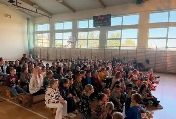 Nauka i teatr w jednym: „Profesorek i wizyta kosmicznego gościa” w gminie Chłopice