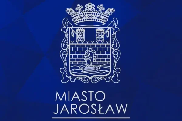 Zegar na jarosławskim ratuszu odzyskał dawny blask – ma już 130 lat