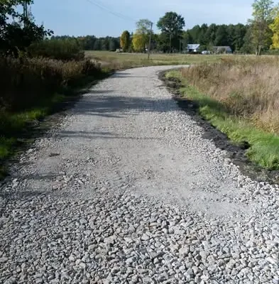 Gmina Wiązownica stawia na drogi – nowe utwardzenia w czterech miejscowościach