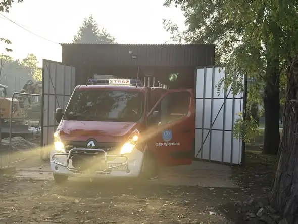 Sygnały świetlno-dźwiękowe w całym kraju – hołd dla strażaków z Niska