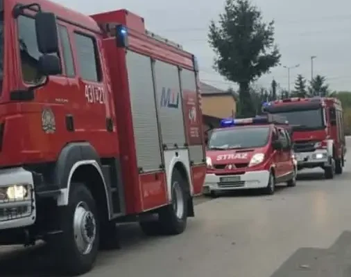 Pożar sadzy w kominie w Ostrowie — interweniowały trzy zastępy straży