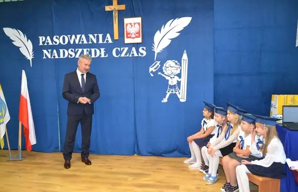 Pasowanie na ucznia w gminie Pawłosiów – wyjątkowe chwile w czterech szkołach
